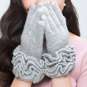 Wool Gray Ruffled Cuff Gloves